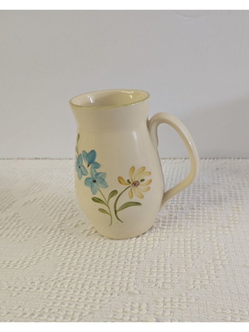 Vintage Franciscan DAISY Grandmug Large Mug  Cup Pottery 5 1/4" Tall